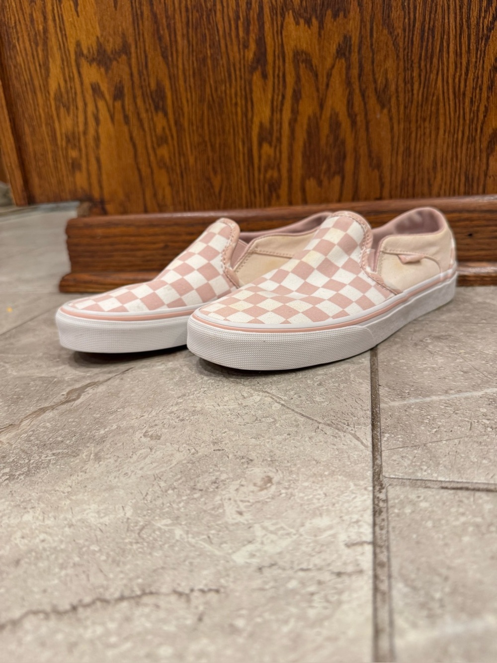Vans checkered shoes pink